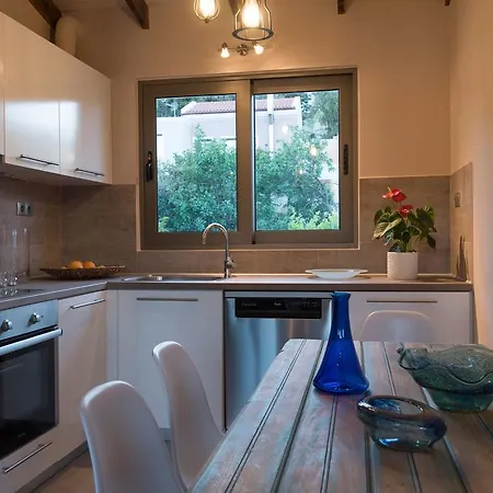 Rea's Sea House Kato Galatas